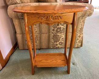 51 Oak Oval 2Tier Accent Table X2min