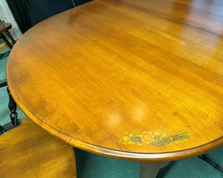 51 Ethan Allen Stenciled Dining Tabletop Detailmin