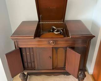 51 Vintage Victor Victrola Granada Detailmin