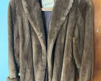 51 Vintage S. Hollander Faux Fur Coatmin