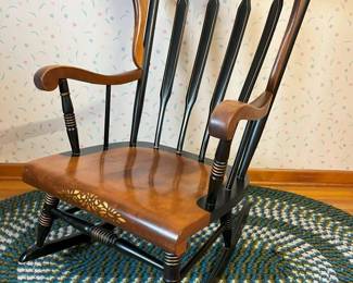 51 Medium Rocking Chairmin