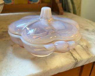 Duncan Miller CANTERBURY Pink Opalescent 3 part Candy box & cover #115 pattern 8" wide 