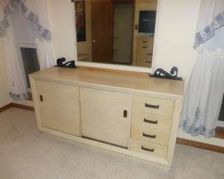Dresser with 8 interior storage drawers