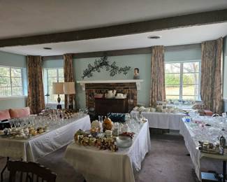 estate pic living room
