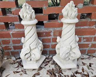 finials