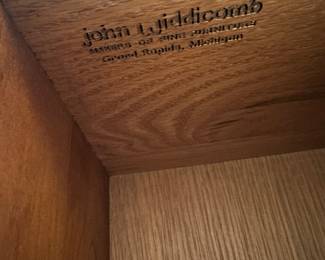  interior of the drawer