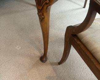 closer view of the leg