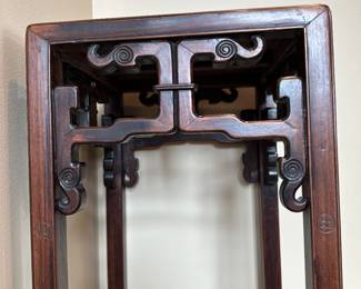 detailing on the antique display stand