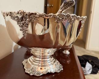 Silver plated Punch Bowl with Laddle, stunning!