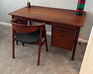 Wonderful DUX (Sweden) MCM Desk & Chair