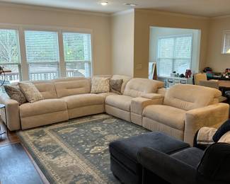 C63 - $1450. Rooms to Go 6 Piece Dual Power Reclining Sectional. Gently used in very good condition. Everything works as it should! Power adjustable head and foot rests. Has USB charging port - hideaway cup holders and a reading light! Assembled it is 147.5" x 132.5" x 36" tall. Oversized and super comfy!