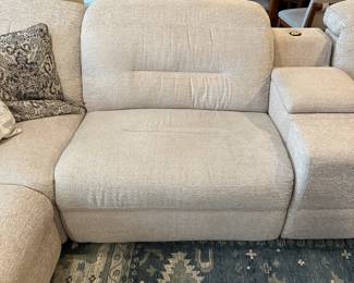 C63 - $1450. Rooms to Go 6 Piece Dual Power Reclining Sectional. Gently used in very good condition. Everything works as it should! Power adjustable head and foot rests. Has USB charging port - hideaway cup holders and a reading light! Assembled it is 147.5" x 132.5" x 36" tall. Oversized and super comfy!