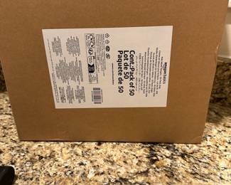 C80 - $10. Amazon Kids Velvet Hangers - new in box. 