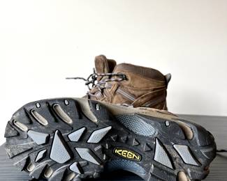 C54 - $35. Women's size 7.5 Keen Boots. 