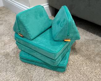 C26 - $40. MINI Nugget in like new condition!