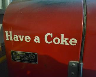 $500-1950s Vendo 39 Coca-Cola F39B5K Vending Machine
