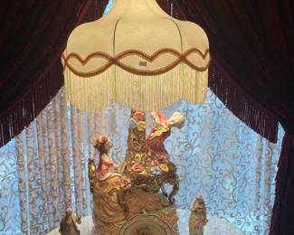 Vintage Victorian Capodimonte lamp made in Italy