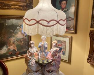 Vintage Victorian Capodimonte lamp made in Italy