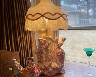 Vintage Victorian Capodimonte lamp made in Italy