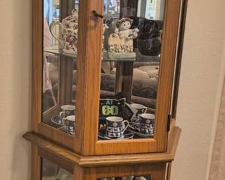 Corner Curio