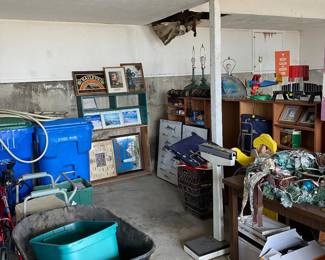 Misc items in garage 