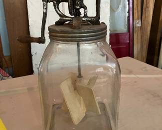 Butter churn 