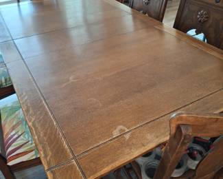 Dining table with extra leaves