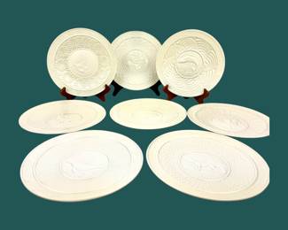 #166 • 8 Belleek Vintage Christmas Commemorative Plates - 1976-83
