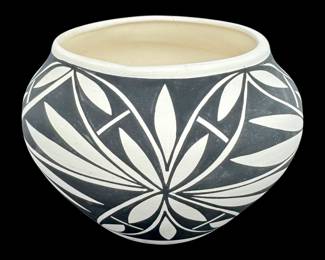 #168 • Signed Marquis Lente Laguna Pueblo Black & White Pottery
