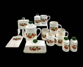 #137 • Vintage Sears and Roebuck Strawberry Tableware
