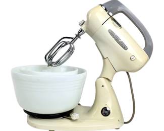 #34 • Vintage Hamilton Beach MixQuick 10-Speed Mixer, Bowls
