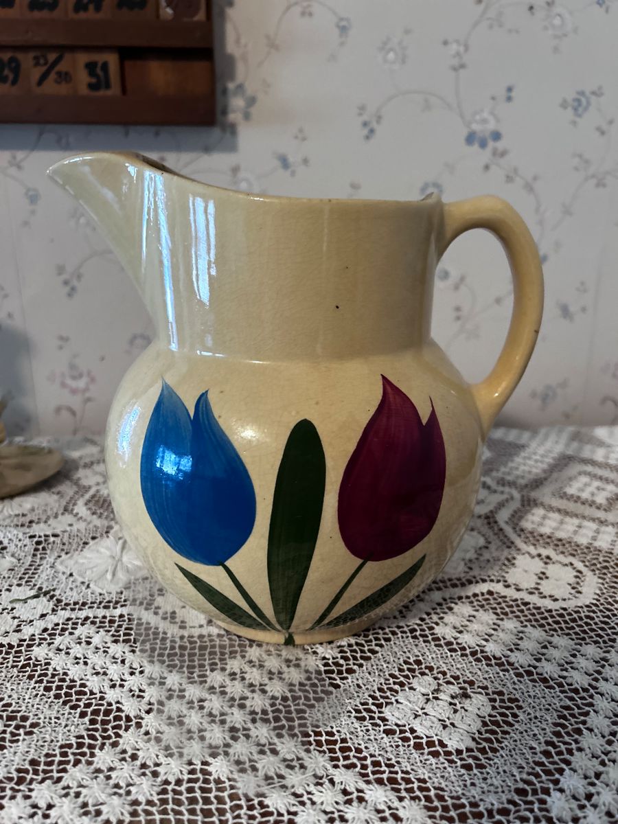 Watt Pottery Tulip Pitcher Perfect Condition