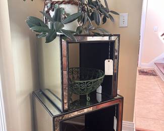 Mirrored tables