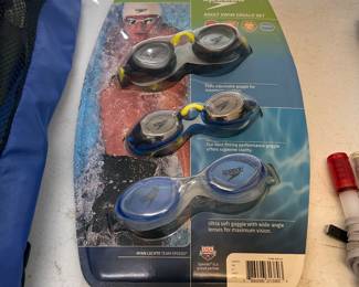 Pool goggles