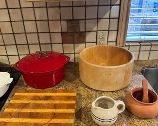 Lodge Cast Iron Dutch Oven