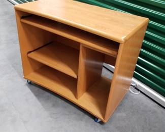 Computer desk on wheels 