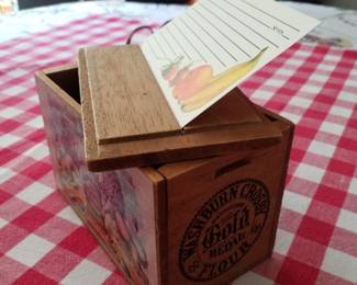 Wood recipe box