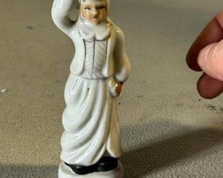 Porcelain European lady