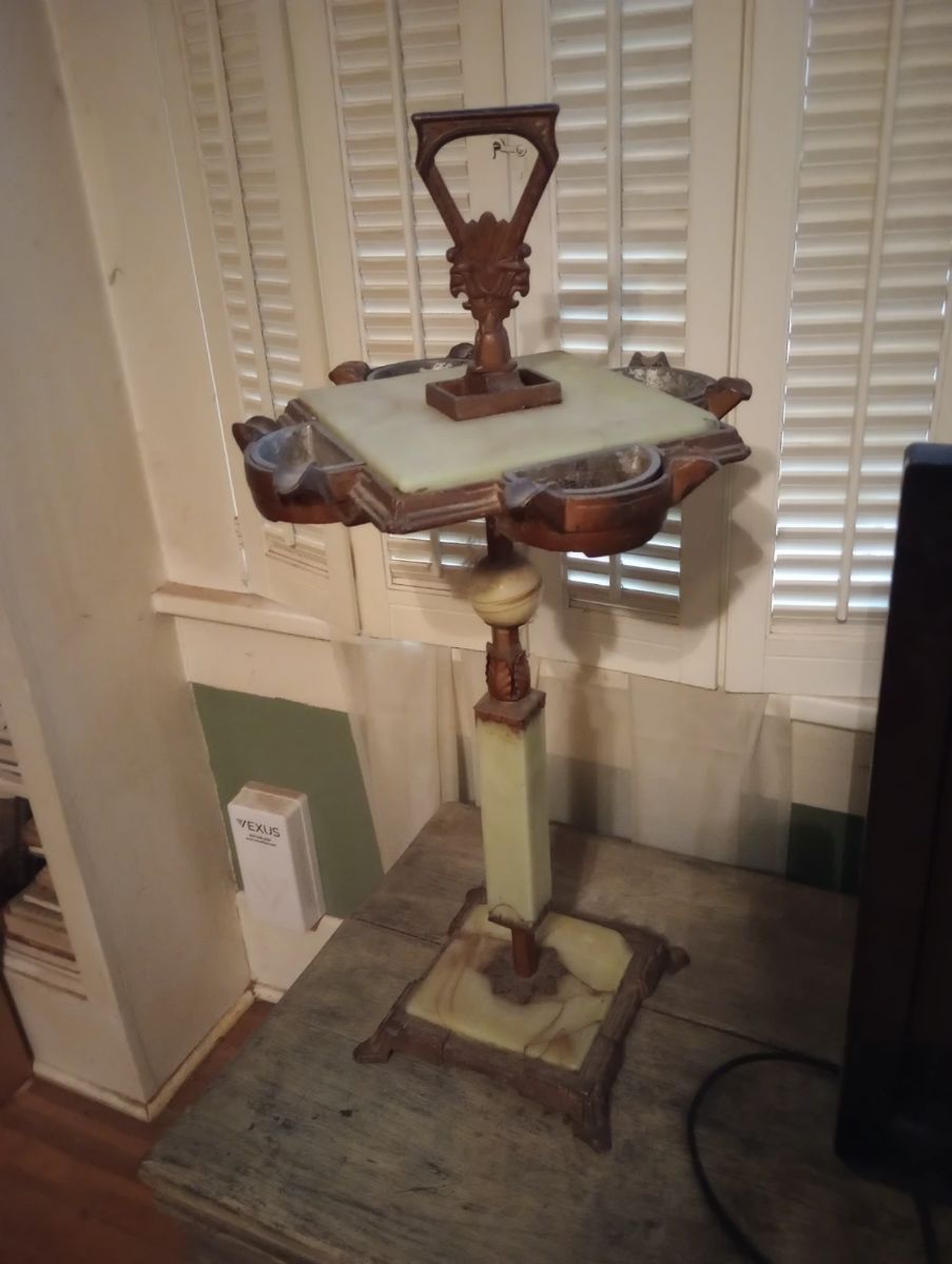 MARBLE CIGARETTE ASHTRAY