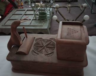 VINTAGE CIGARETTE CONTAINER