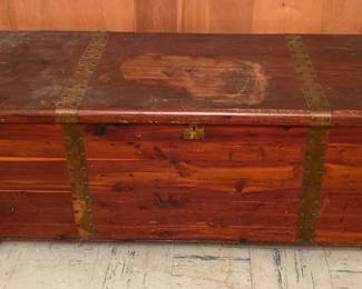 Cedar Chest With Wheels 