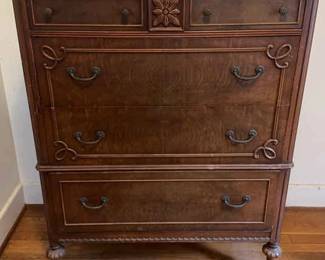 Vintage Chest Of Drawers