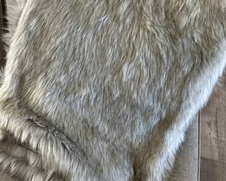 Lili Alessandra faux fur throw