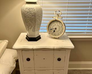 Nightstand 