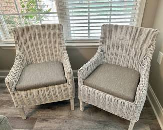 Pair of wicker chairs 