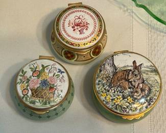 Staffordshire and Worcestershire enamel boxes