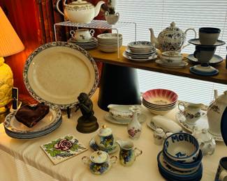 LEFTON , IMPERIAL PORCELAIN WEDGWOOD ENGLAND, HENLEY BY JOHN AYNSLEY TEAPOT, DOUBLE PHOENIX TEAPOT
