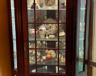 LIGHTED CHERRY CURIO CABINET