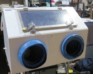 Cleatech Glove Box 
