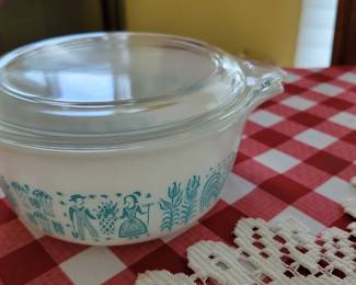 Pyrex Amish Butterprint